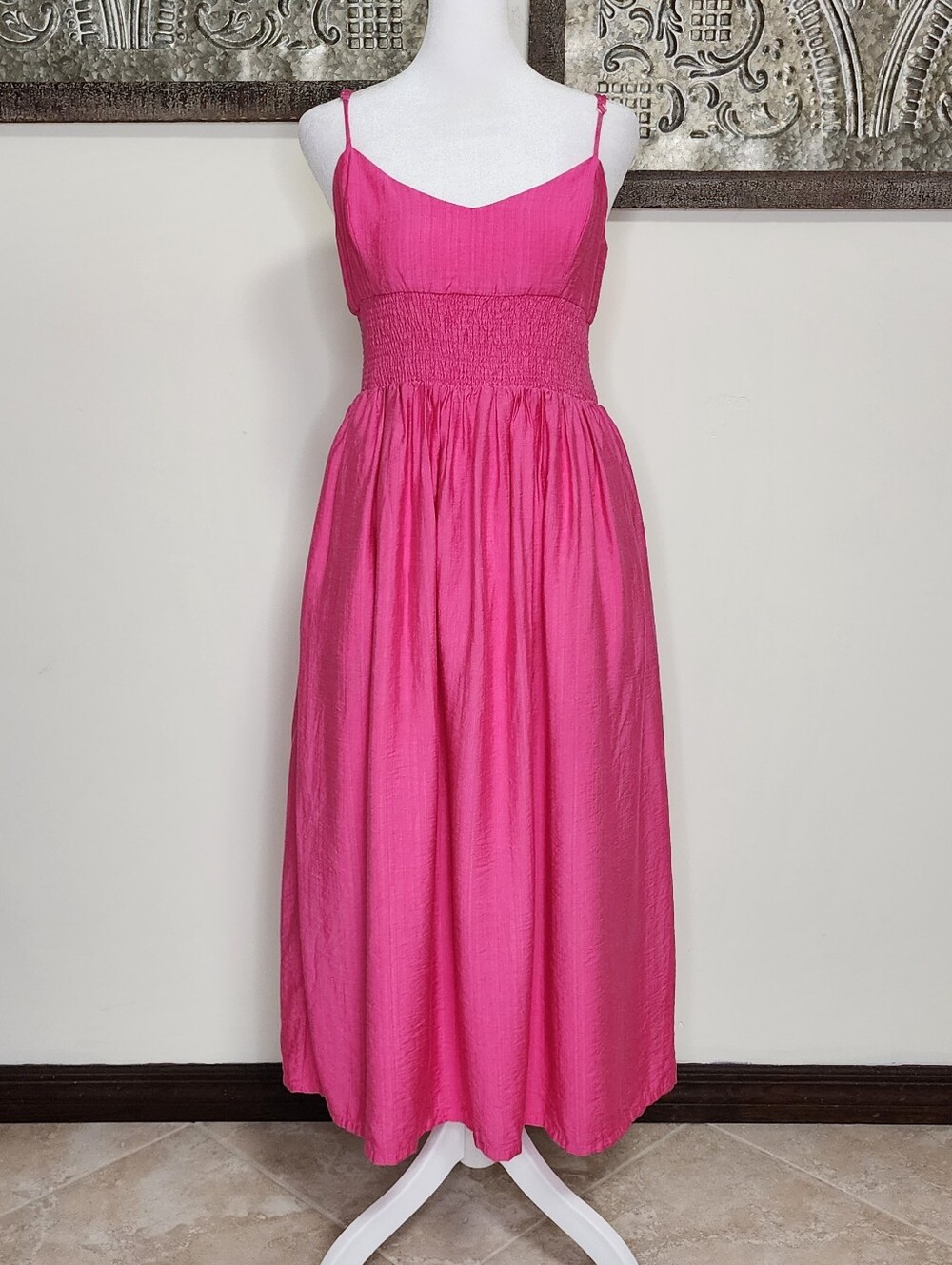 Lulu's Fuchsia Smocked Midi Dress Medium Barbiecore Summer Casual Backyard BBQ